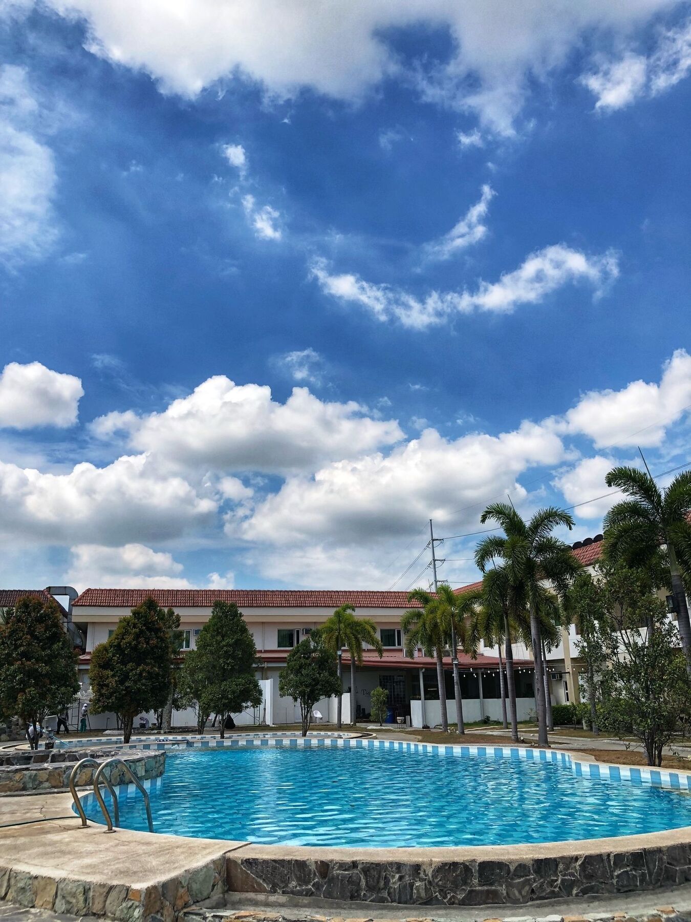 King'S Royale Hotel And Resort Bacolor Exterior foto